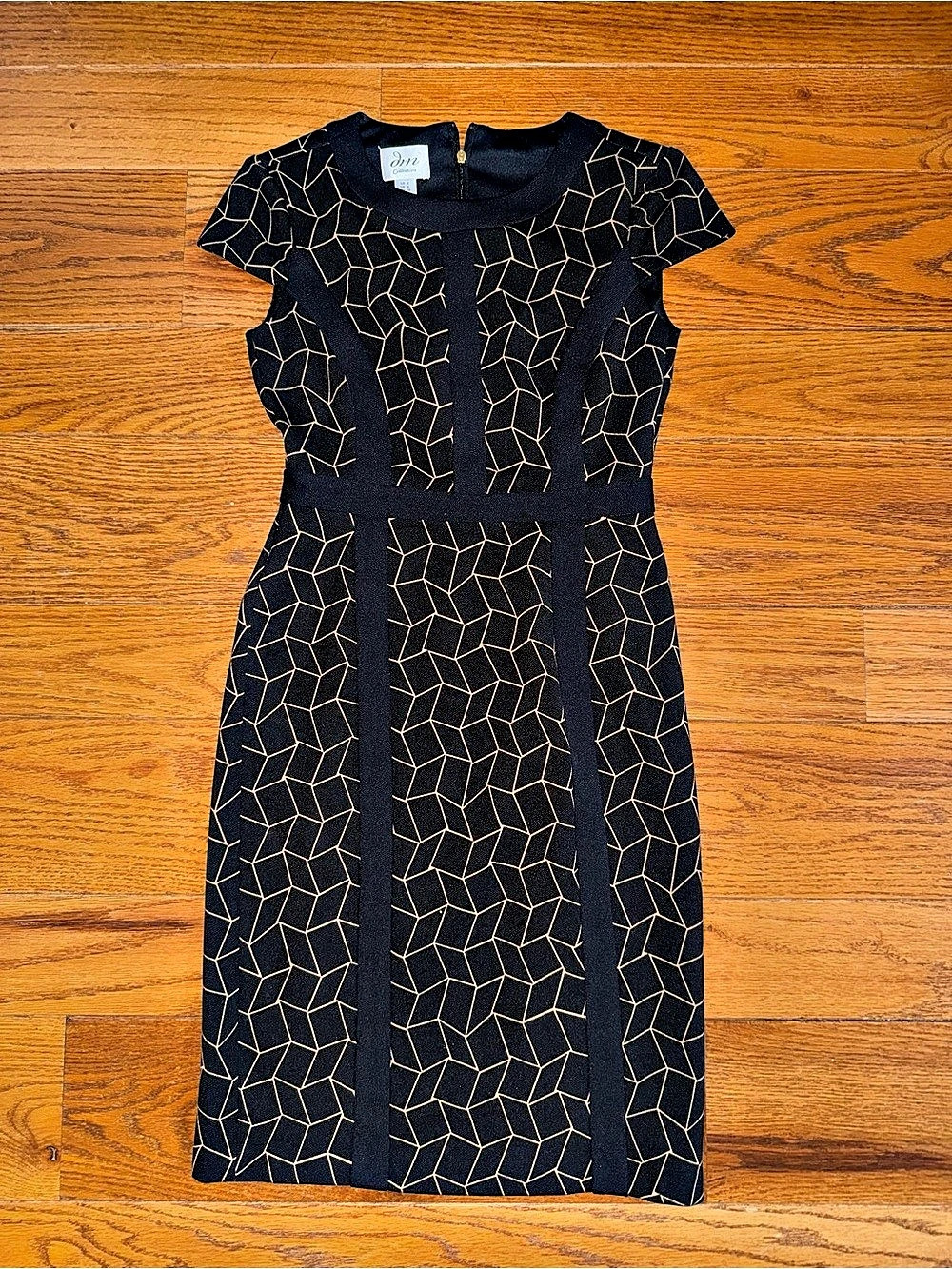 JM Collection Geometric Midi Dress in Black & Gold Size 0